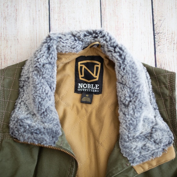 Noble Outfitters Green Canvas Vest - Picture 2 of 6